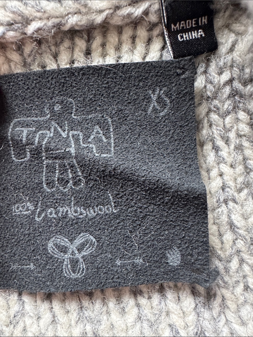 TNA 100% Lambswool Button Up Sweater XS - Picture 4 of 10